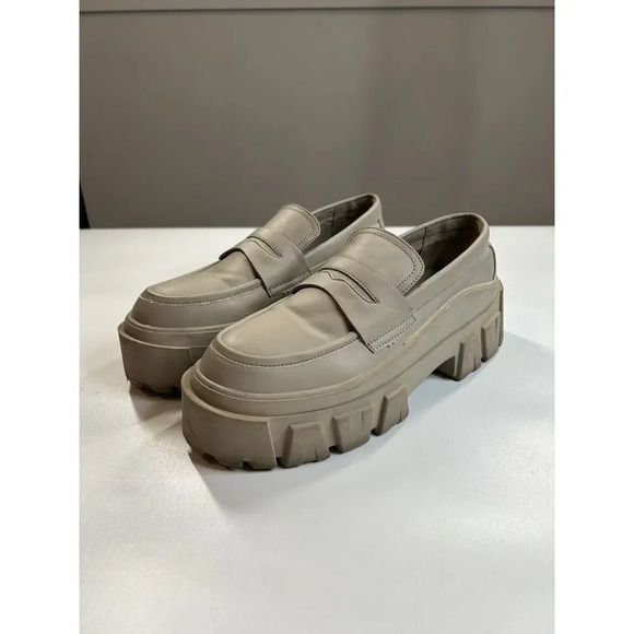 ASOS DESIGN Chunky Loafers Womens 11 Beige/Taupe Faux Leather Platform Y2K - Picture 1 of 7